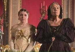 《权力的游戏》中的荆棘女王Diana Rigg将在维多利亚第二季中扮演Bucchleuch公爵夫人 . ...